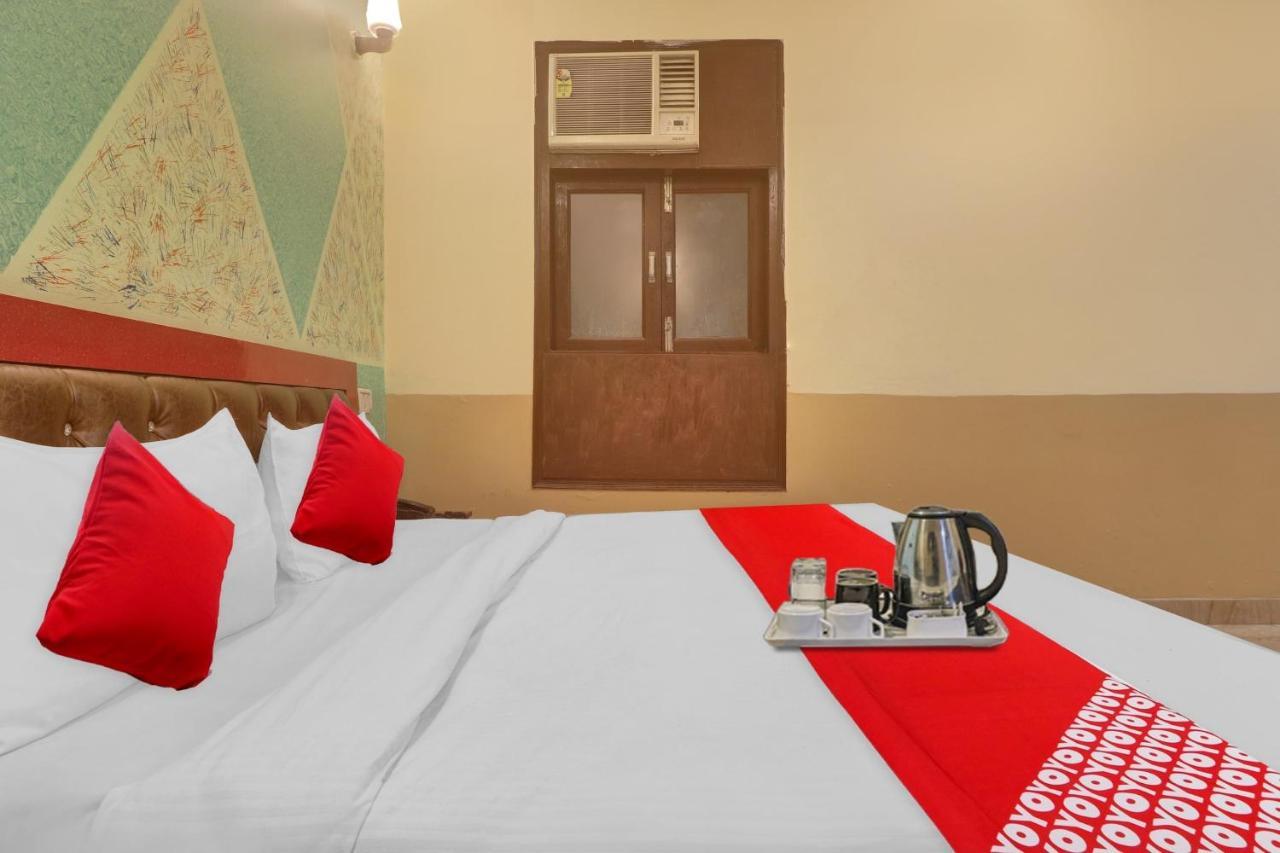 Hotel O Prince Home Stay Near Ambience Mall نيودلهي المظهر الخارجي الصورة