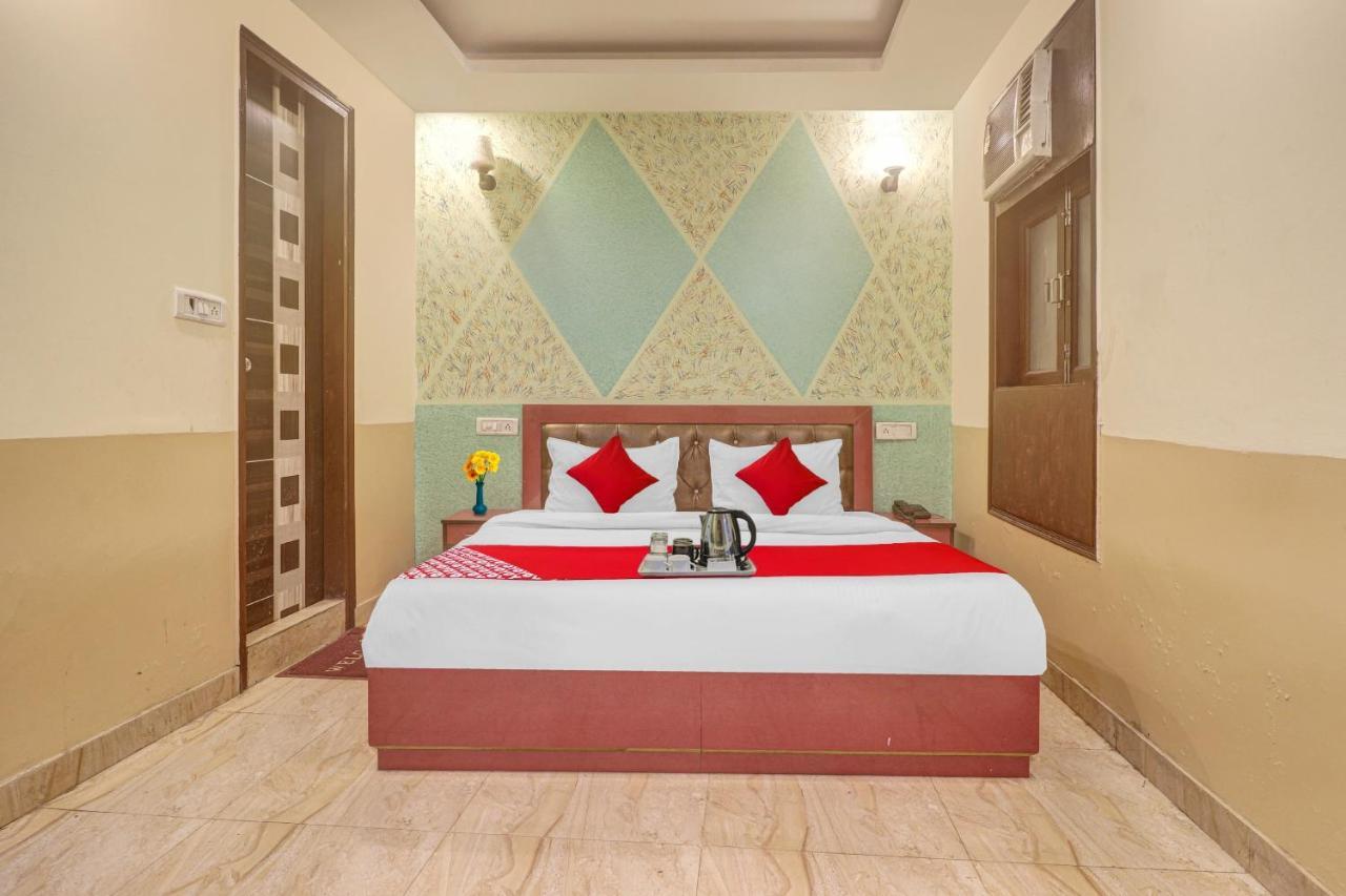 Hotel O Prince Home Stay Near Ambience Mall نيودلهي المظهر الخارجي الصورة