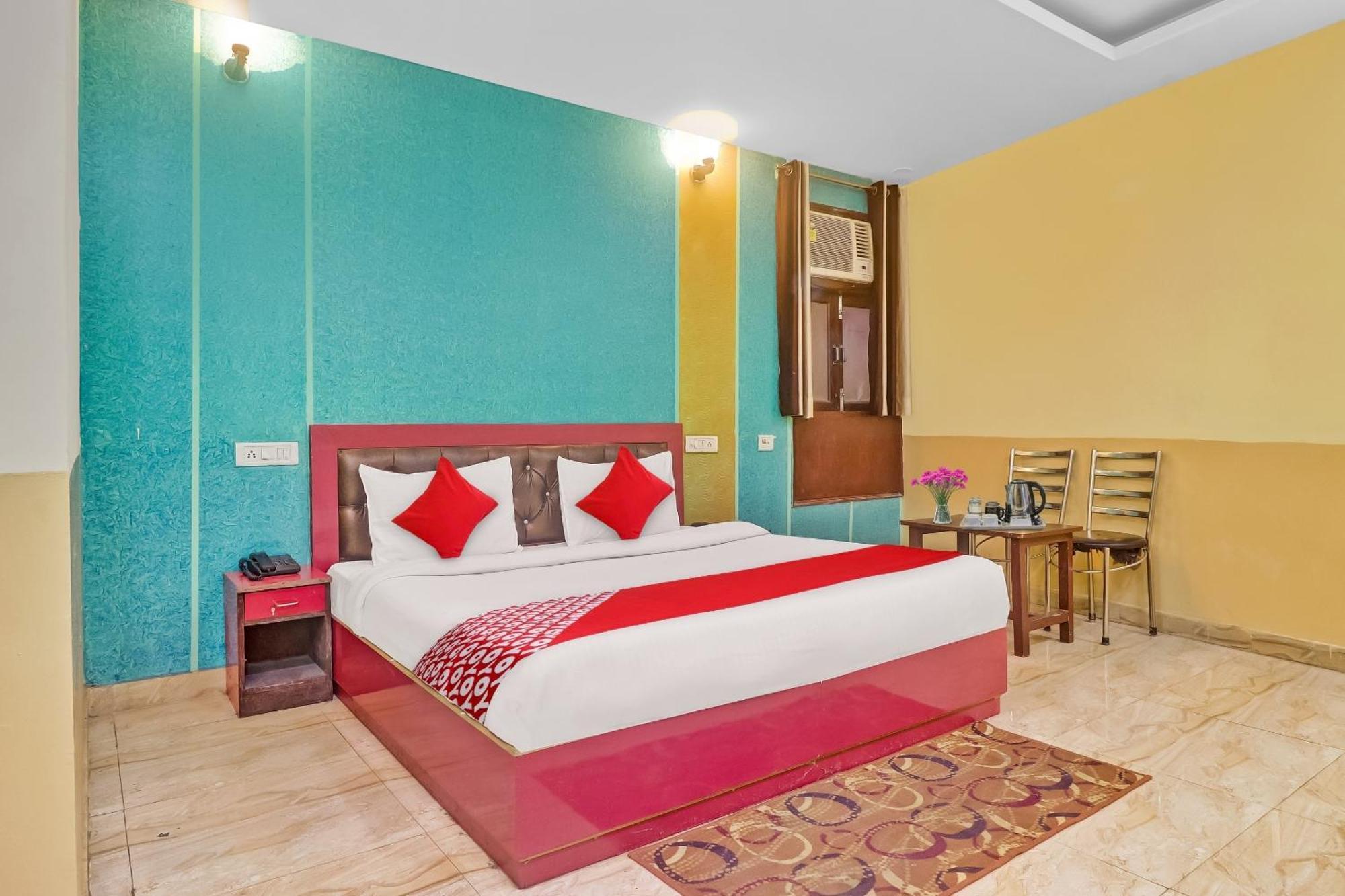 Hotel O Prince Home Stay Near Ambience Mall نيودلهي المظهر الخارجي الصورة